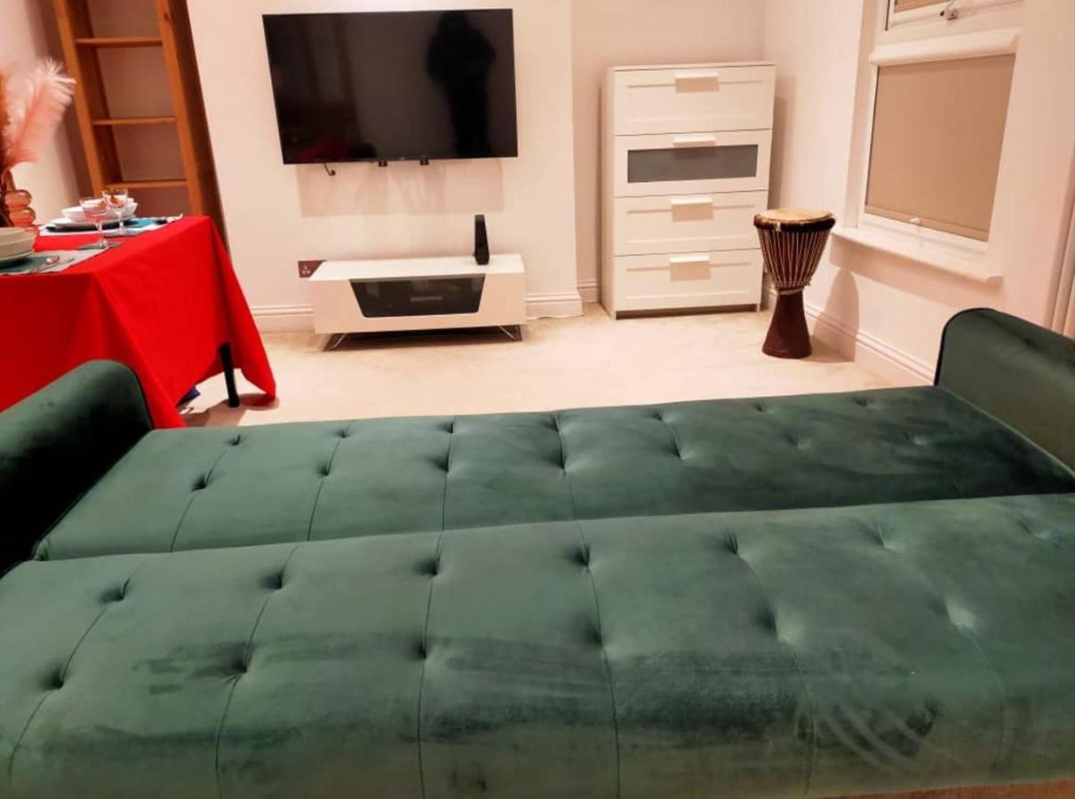 Fully-equipped Flat In The Of London. Appartement Londen