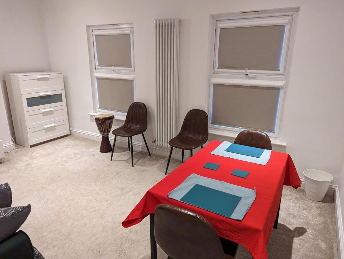 Fully-equipped Flat In The Of London. Appartement Londen